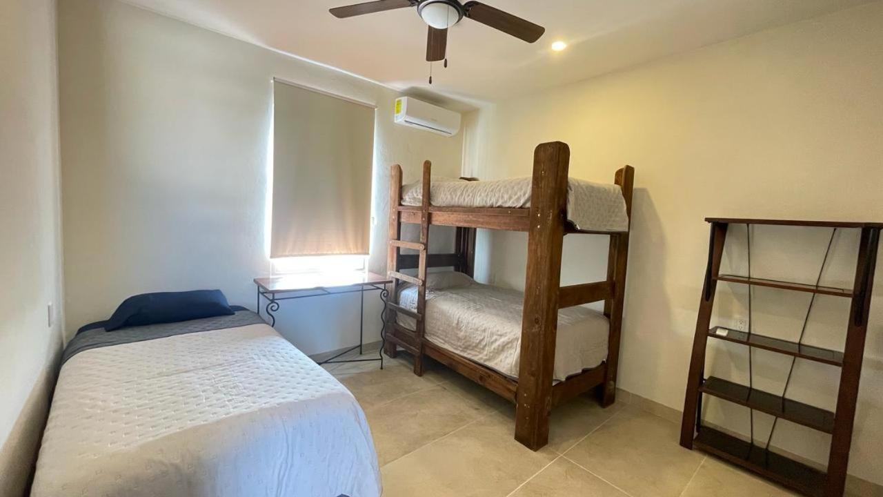 Hotel Playa La Media Luna Isla Mujeres Eksteriør bilde