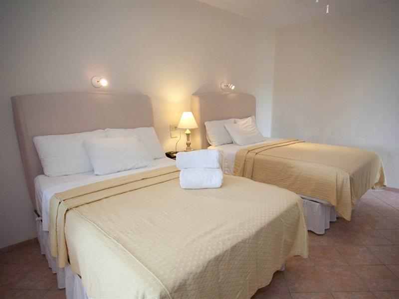 Hotel Playa La Media Luna Isla Mujeres Eksteriør bilde