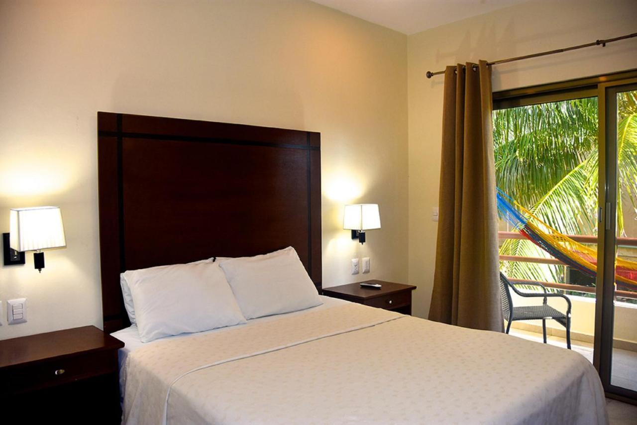 Hotel Playa La Media Luna Isla Mujeres Eksteriør bilde