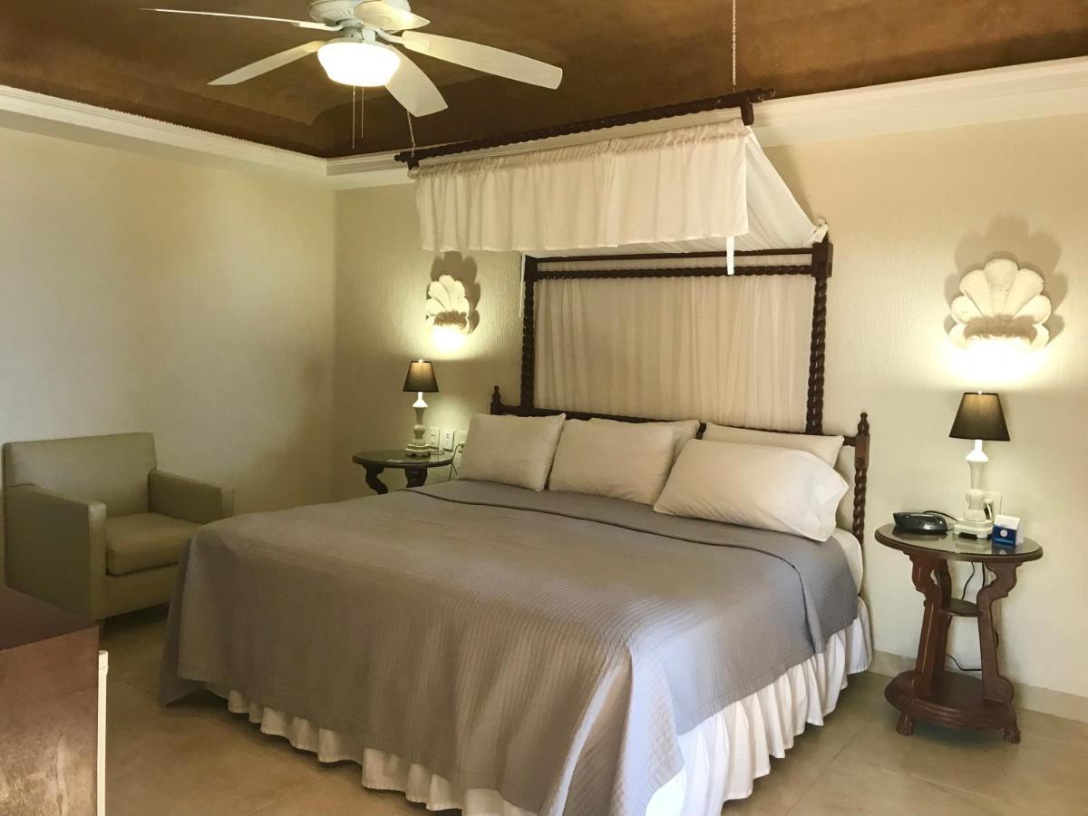 Hotel Playa La Media Luna Isla Mujeres Eksteriør bilde