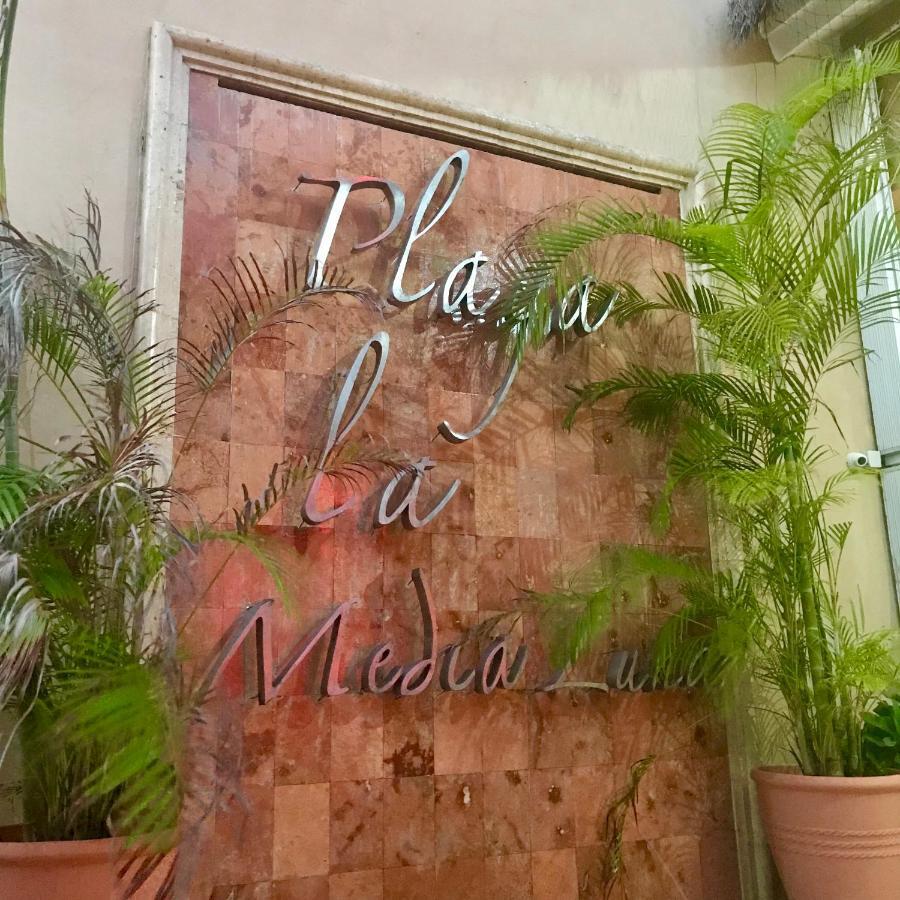 Hotel Playa La Media Luna Isla Mujeres Eksteriør bilde